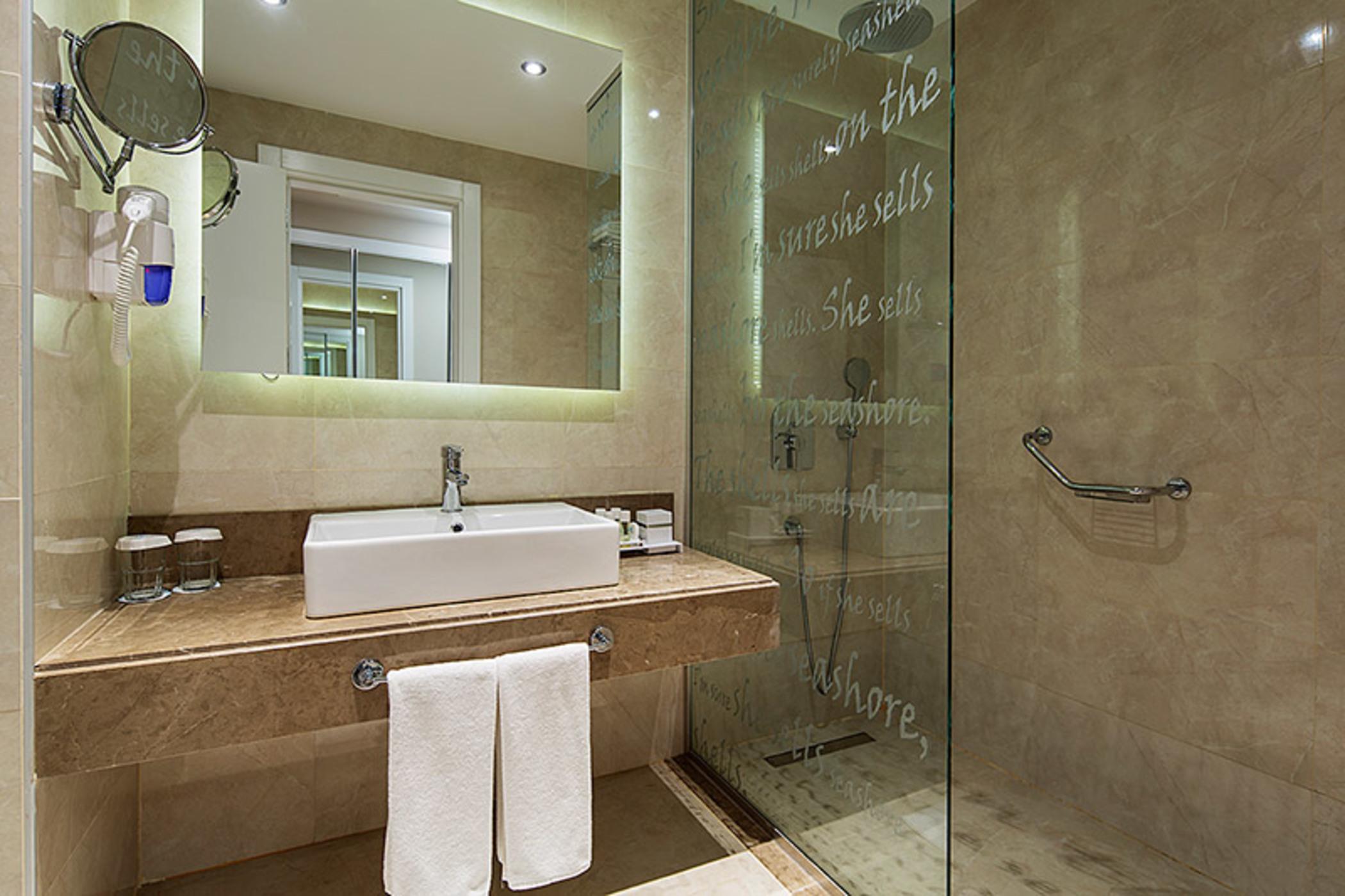 Sea Shell & Rezort 5*